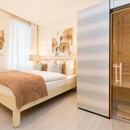 Frigga & Freia Hotel *