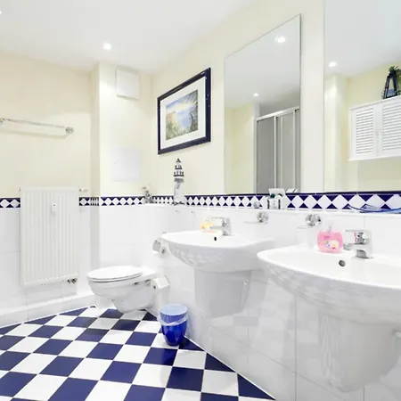 Frigga & Freia Hotel *