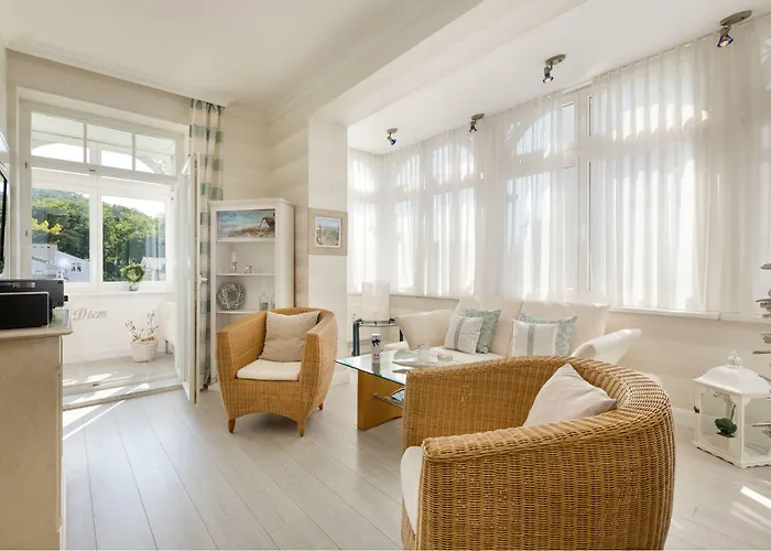 Отель Frigga & Freia *