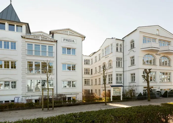 Отель Frigga & Freia *